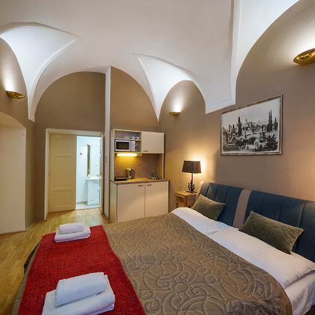 Old Town - Aparthotel Michalska Прага Экстерьер фото
