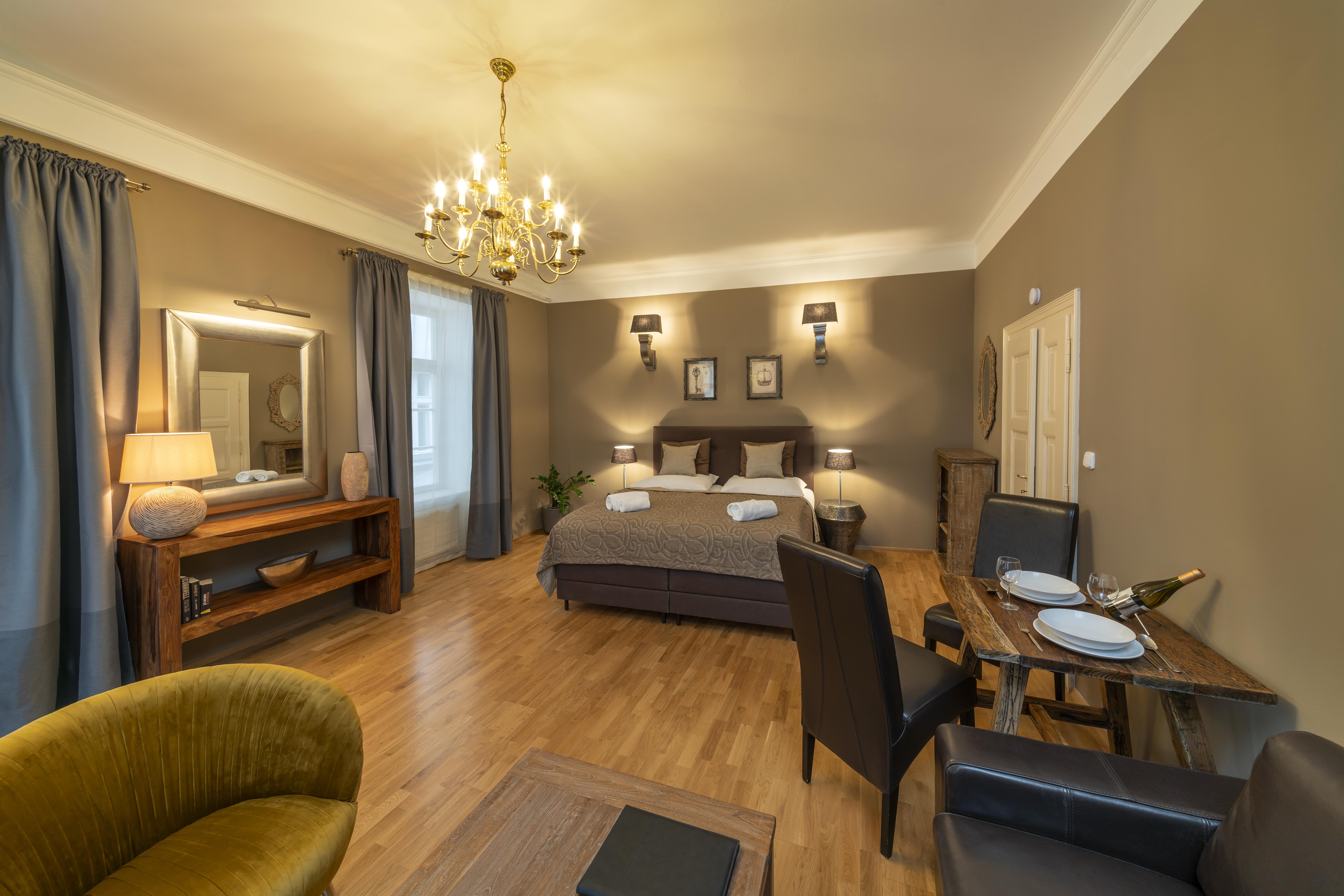 Old Town - Aparthotel Michalska Прага Экстерьер фото