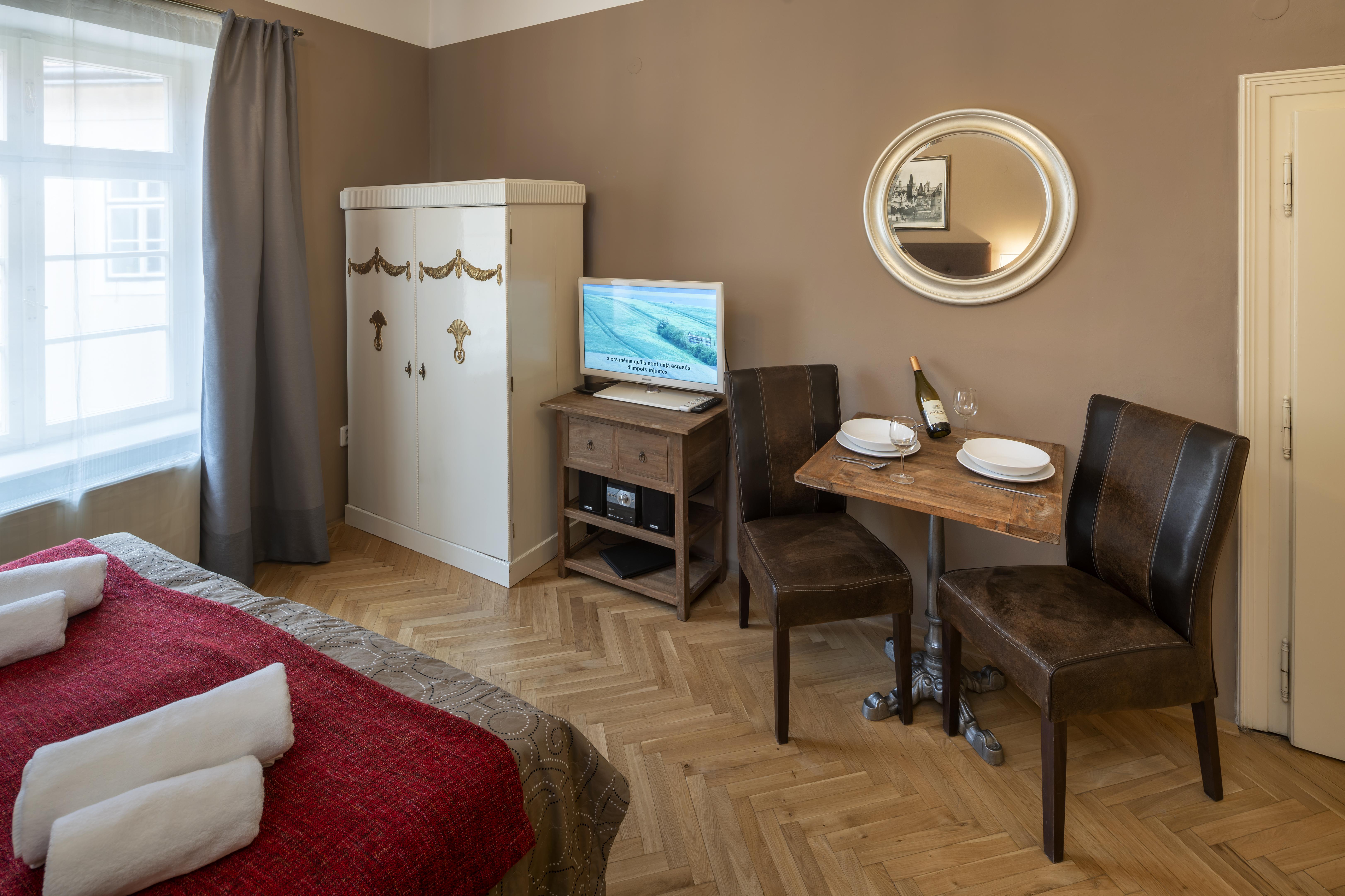 Old Town - Aparthotel Michalska Прага Экстерьер фото