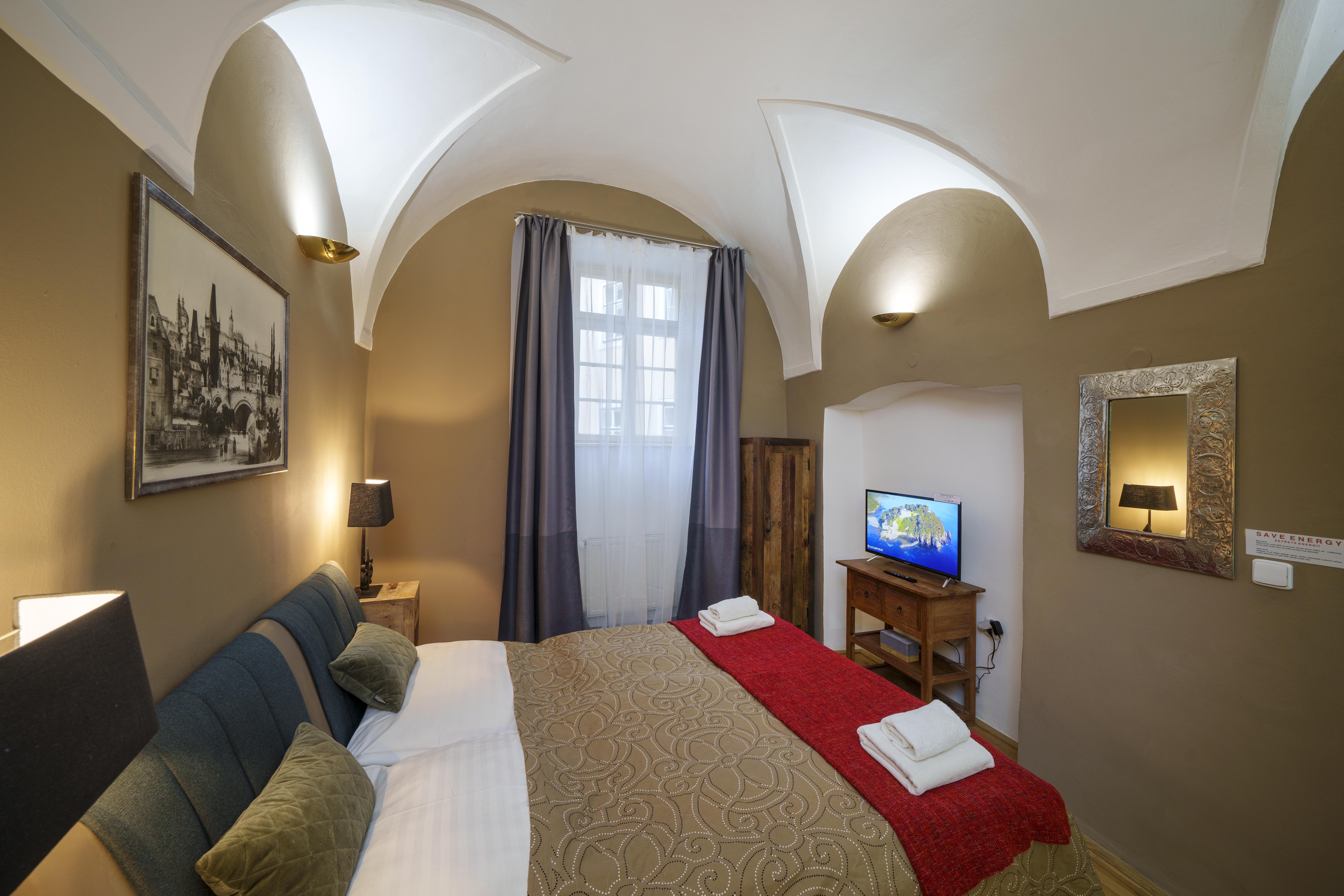 Old Town - Aparthotel Michalska Прага Экстерьер фото