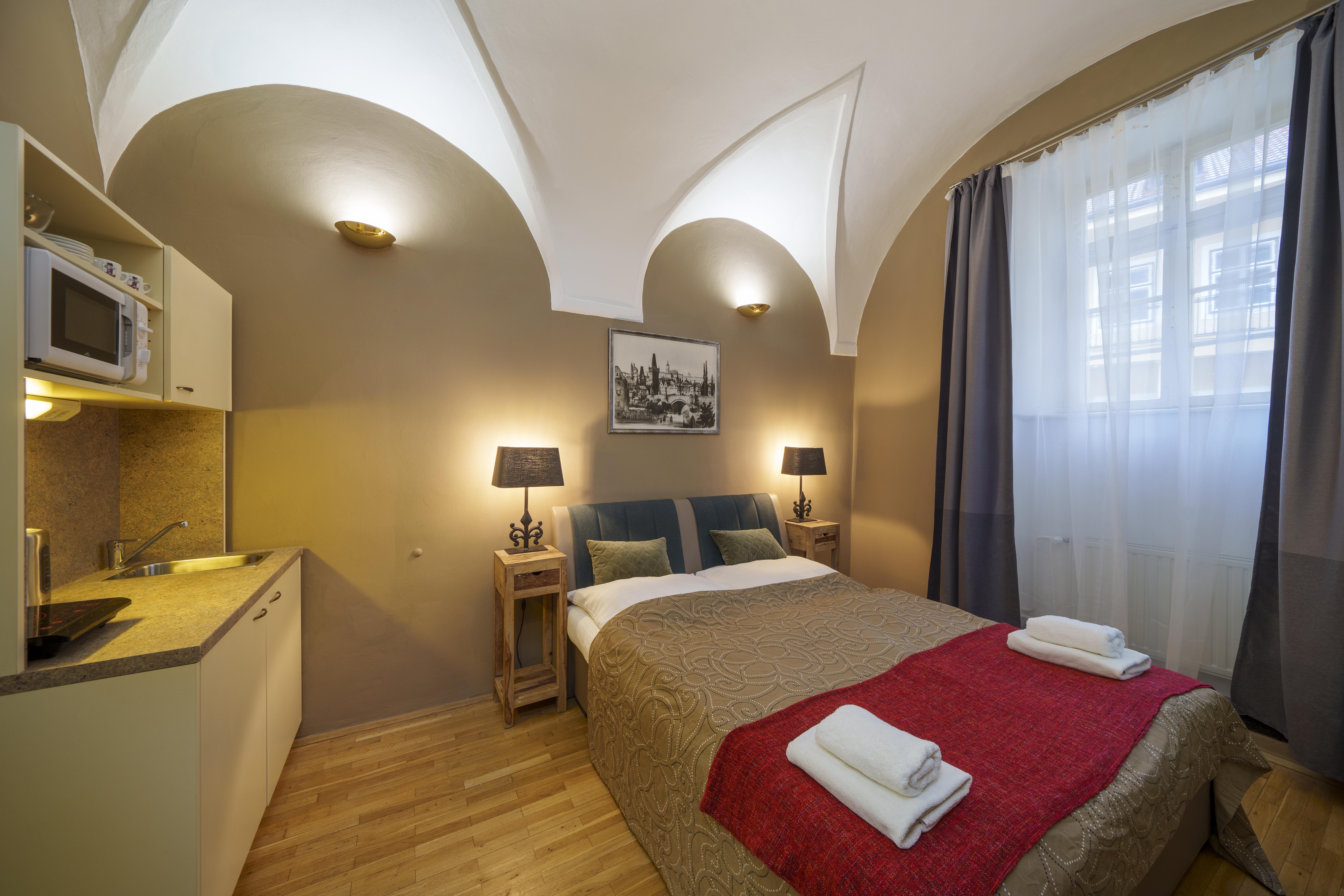 Old Town - Aparthotel Michalska Прага Экстерьер фото