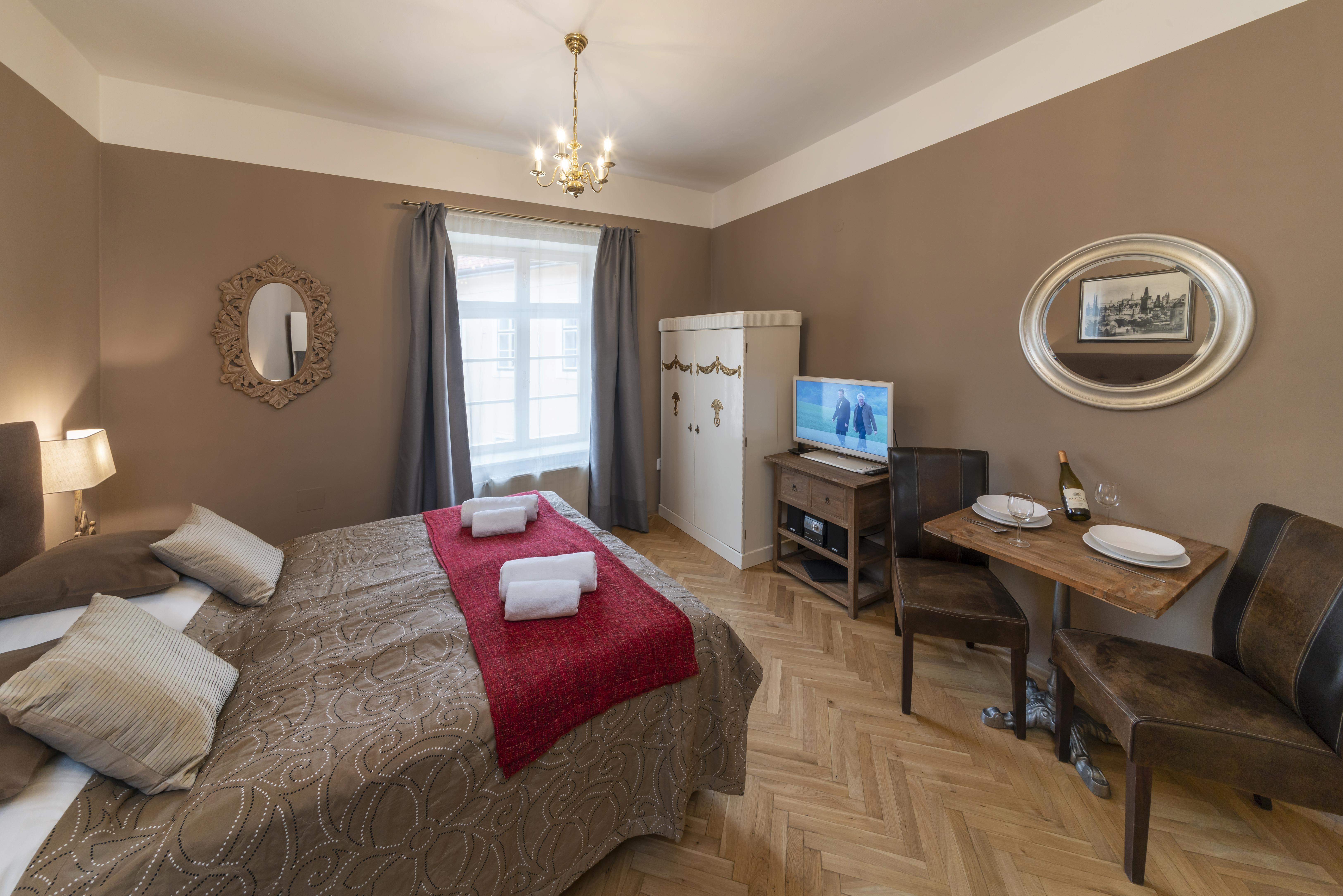Old Town - Aparthotel Michalska Прага Экстерьер фото