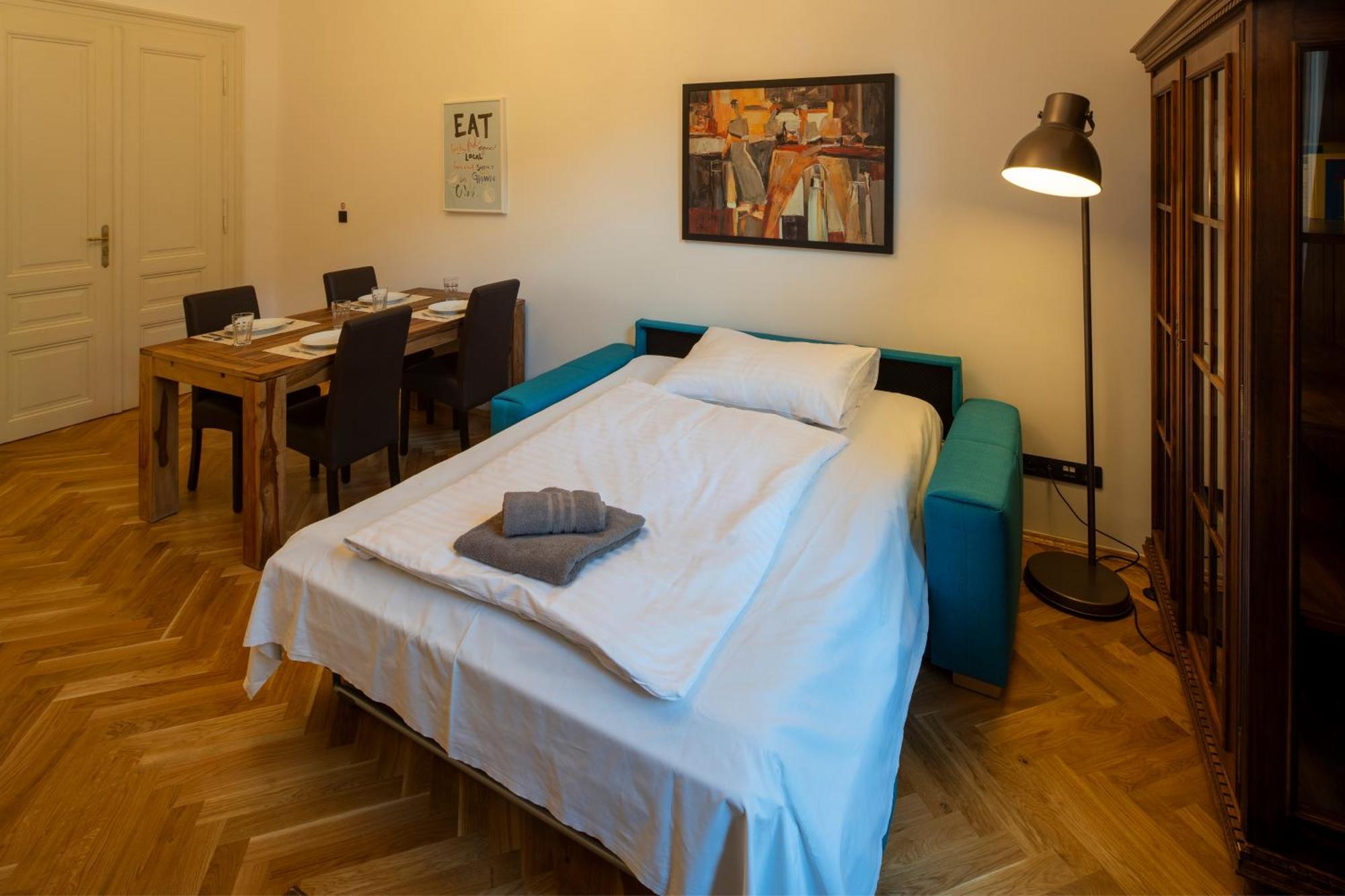 Old Town - Aparthotel Michalska Прага Экстерьер фото
